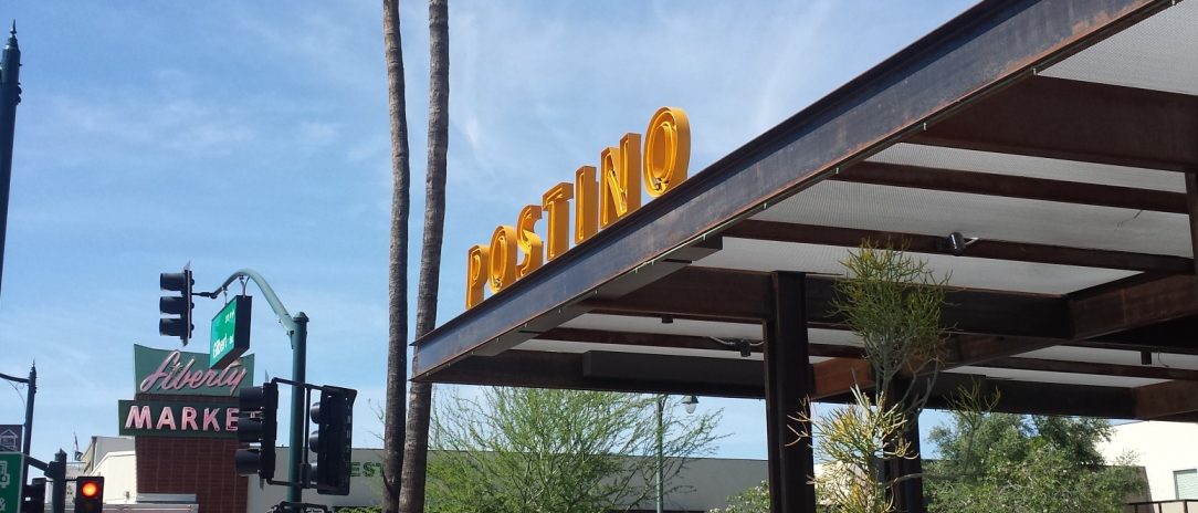 Mesa Precast | Planters Wall Coping at Postino, Gilbert, AZ | White Color Architectural Precast