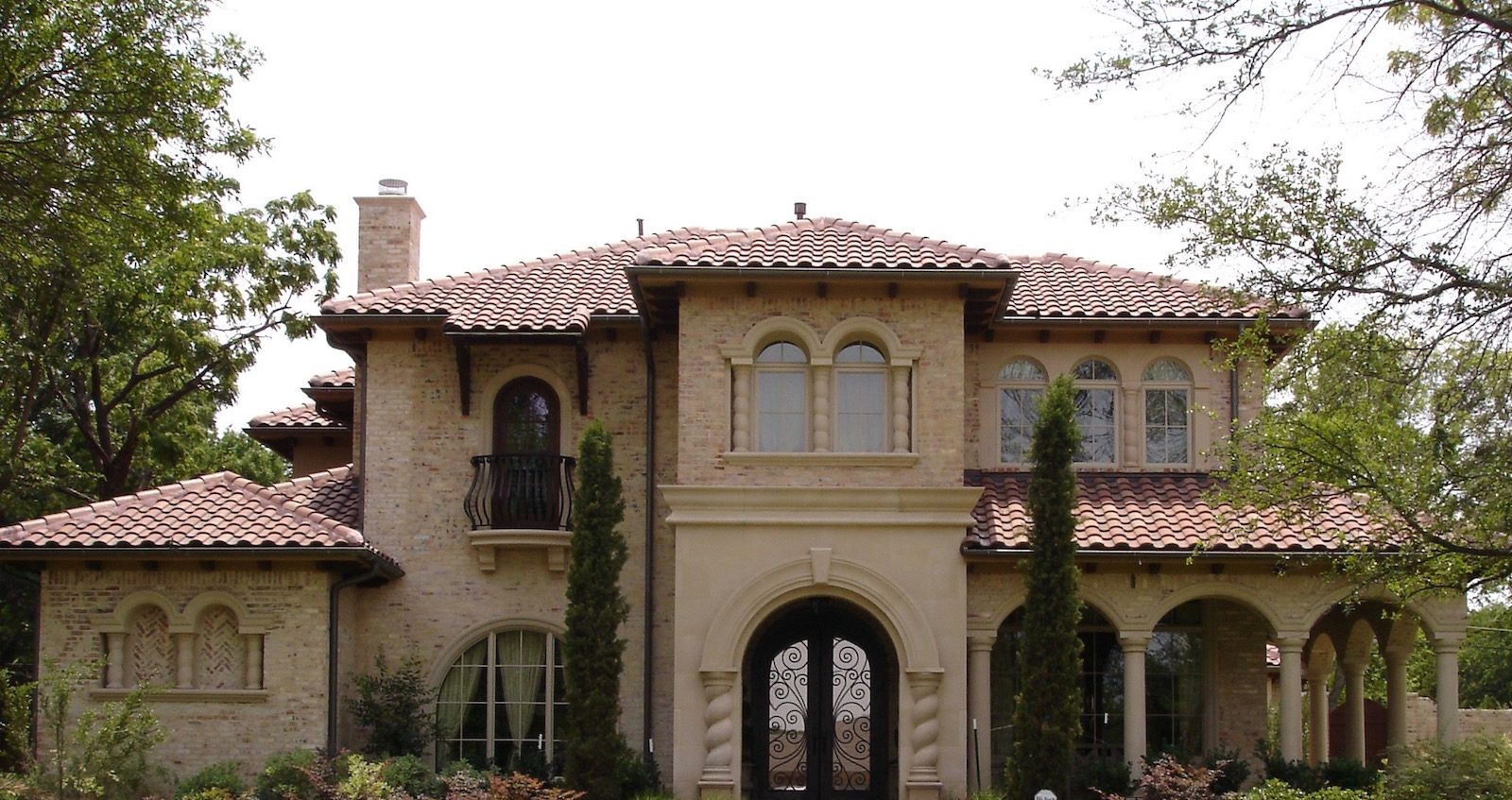 Integrated Design Accent for Residential Home - Entry way surround, columns, window surrounds, banding, veneer design Integrated Design Accent for Residential Home | Entryway Surround, Columns, Window Surrounds, Banding, Veneer Design